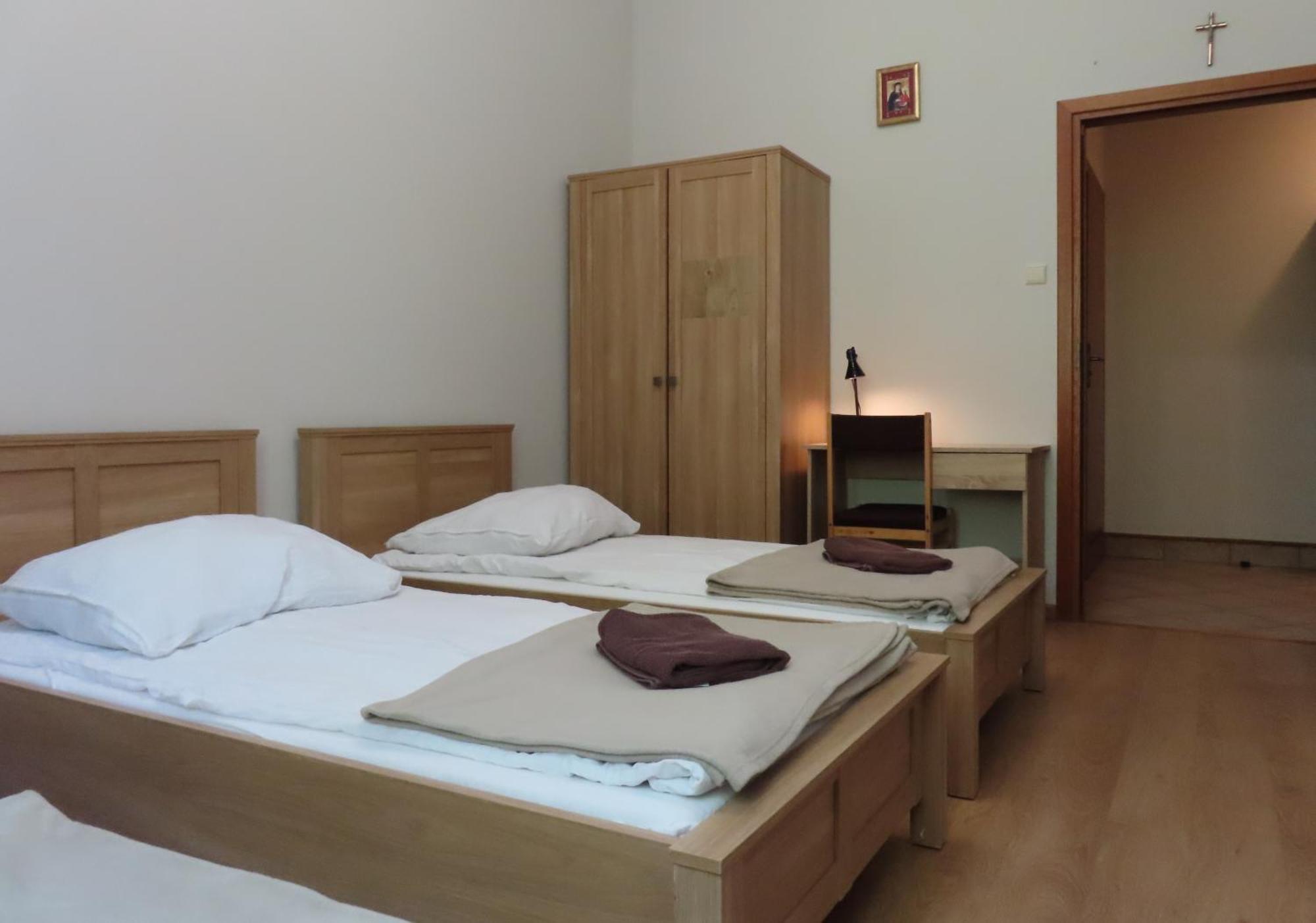 Dobry Zakatek Dom Rekolekcyjny Hotel Konstancin-Jeziorna Buitenkant foto